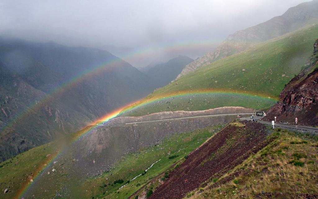 Too-Ashu Pass
